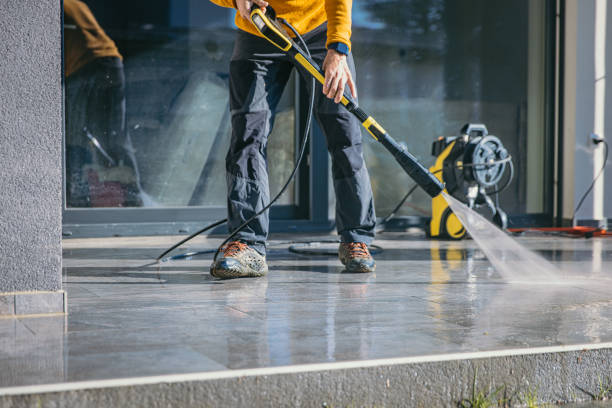 Best Deck Pressure Washing  in San Antonio, FL